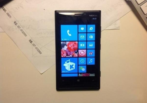 曝光：移动定制版Lumia920真机谍照