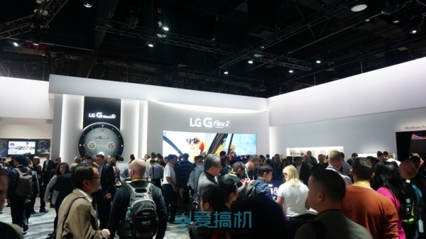 CES2015现场报道：G Flex 2 & ZX2上手玩