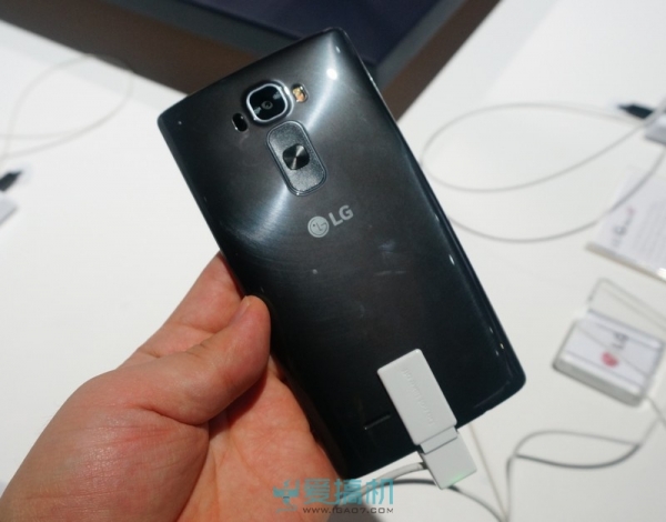 CES2015现场报道：G Flex 2 & ZX2上手玩