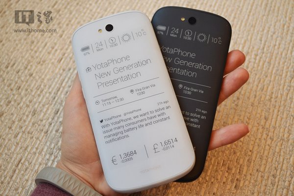 国行YotaPhone2上市卖4888元 5月初开售