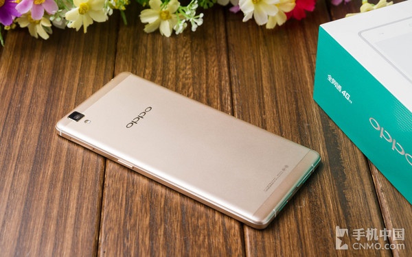 OPPO R7s充电实测：充电五分钟，通话两小时？