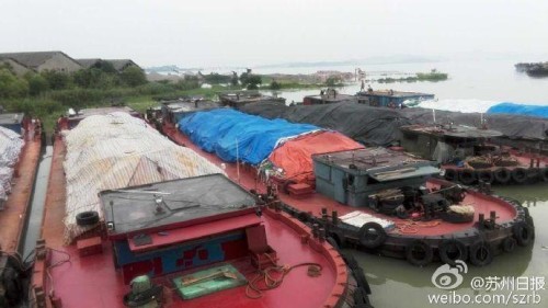 上海垃圾偷倒苏州 据说是倒入了太湖西山岛【水污染图片】
