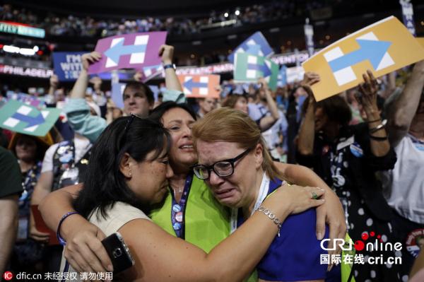 希拉里获党提名 美国两大党派首位女性总统候选人【组图】