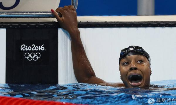 她是第一个在奥运游泳池夺金的黑人女运动员【图】