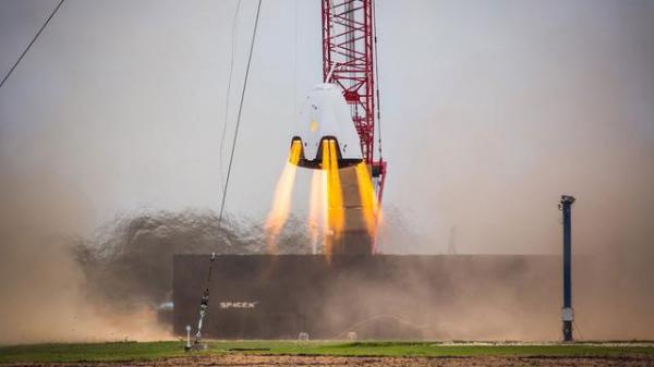 spacex猎鹰9号火箭爆炸 2亿美元的通信卫星也毁了