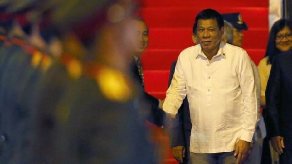 菲总统辱骂奥巴马 强调菲律宾“不再是殖民地”