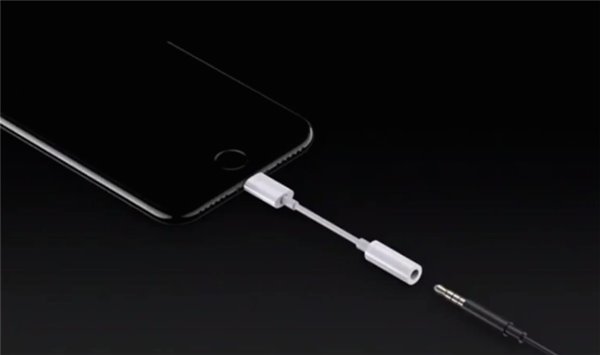 耳机和充电共用一个插孔 这样的iPhone7你还会买吗？