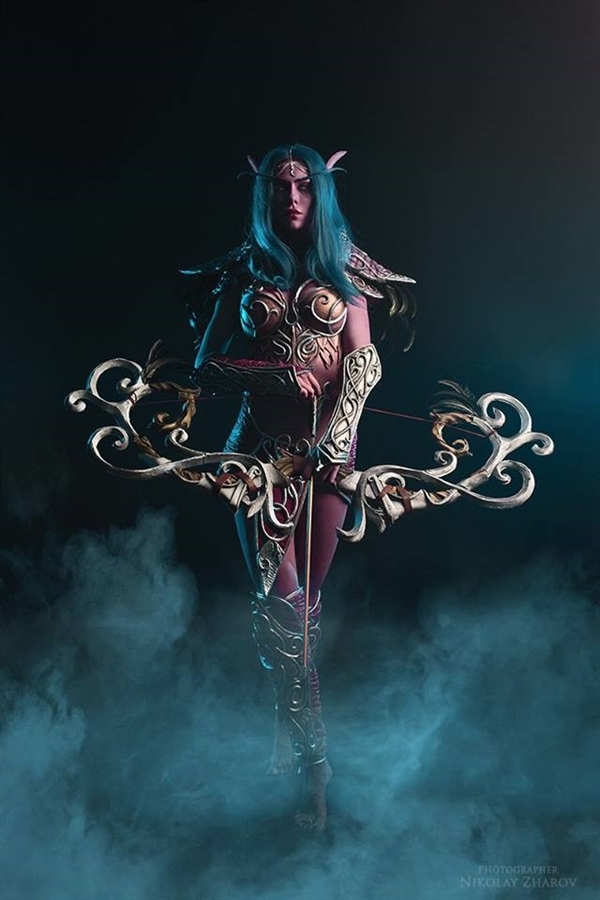 “战斗民族”美女Cosplay魔兽白虎 简直就是官方原画