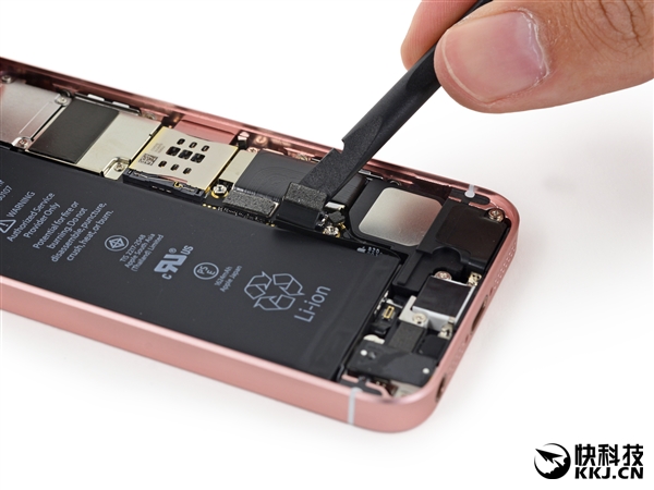 iPhone 6S自动关机怎么解决？苹果客服：给手机带个套