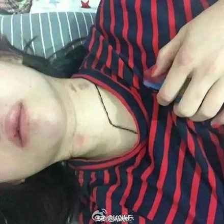 马浩东妈妈怒骂马浩东女友刘胭：我儿子没必要怕你！我给你磕头放过他！