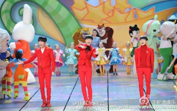 2017春晚最新消息：TFBOYS鹿晗确定加盟 林永健搭档演小品