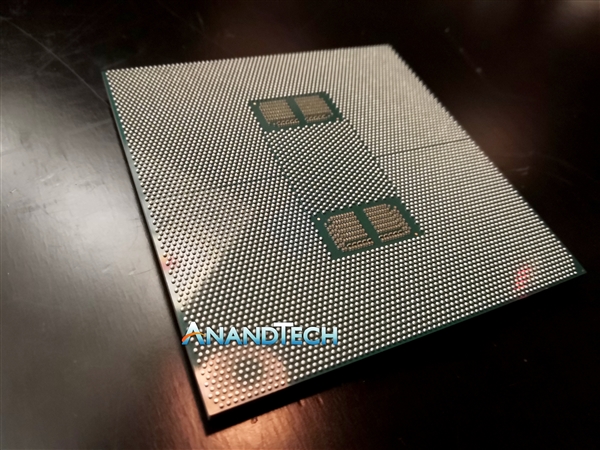 56核心112线程至强上手：Intel史上最大CPU