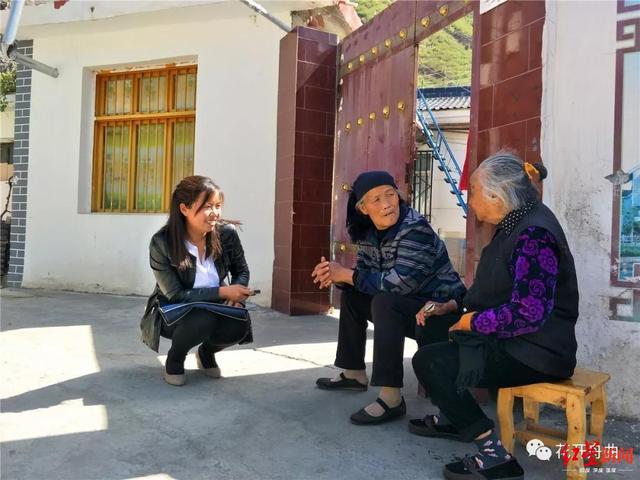 甘肃扶贫女干部下乡返程途中遇难 同事：她常奔走在各个山区