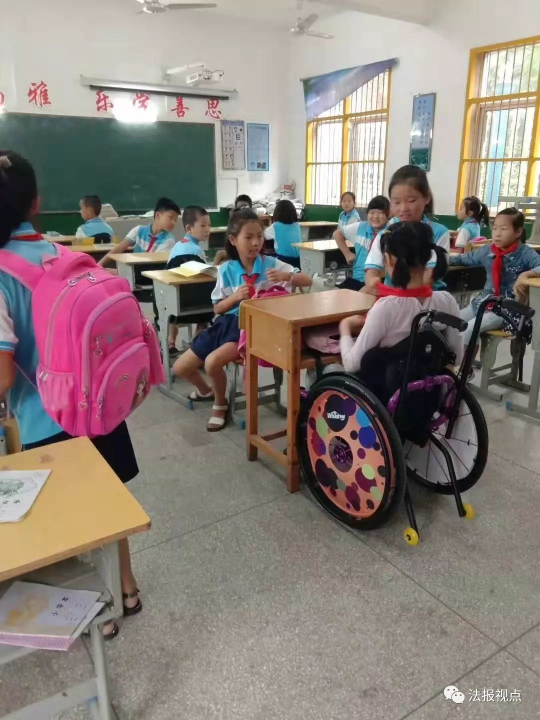 学生做俯卧撑瘫痪是什么情况？学生做俯卧撑瘫痪索赔708万始末详情