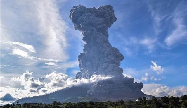 日本樱岛火山喷发怎么回事？烟尘高达4200米（附火山喷发现场视频图片）