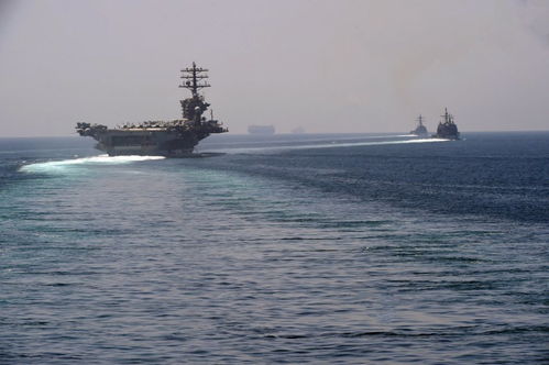 伊朗海军向美航母打击群发出警告_伊朗海军向美国航母打击群发出警告：紧张局势升级