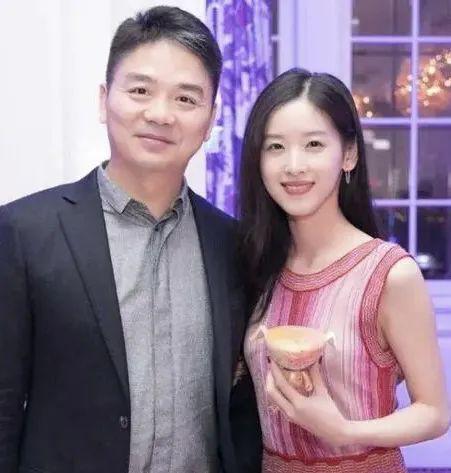 肖战张婧仪与郑晓龙聚餐_肖战张婧仪郑晓龙聚餐照曝光，化学反应引《藏海传》期待狂潮！