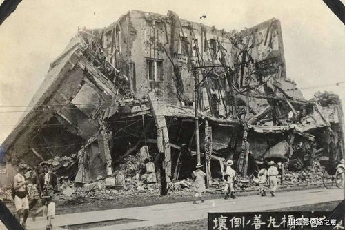 日本地震吓人瞬间_新年第一天，日本遭遇7.4级大地震，海啸引发浪高超五米