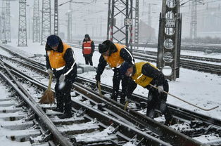 直击寒潮天气湖北高速春运路况_寒潮叠加春运 湖北高速浴“雪”奋战 力保回家路