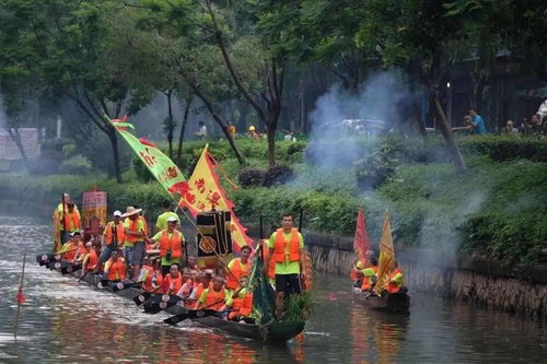 这艘龙舟成了救命船_龙船遭袭击皇帝等人被迫跳水被土匪所救，苏子余谈判结谋共同对敌