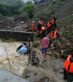 直击南方多地暴雨现场_南方特大暴雨成片，大范围梅雨带要加强！权威分析：湖北暴雨极端