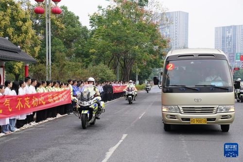 送别黄公略烈士_时隔93年，烈士“归队”！黄公略烈士安葬仪式在江西吉安举行