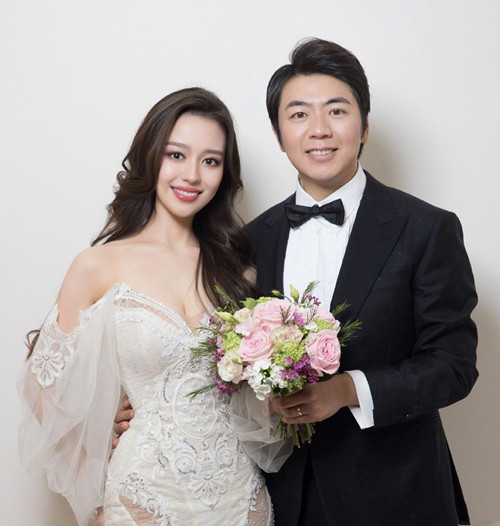 朗朗老婆吉娜出道是真的吗 吉娜撞脸郭碧婷是怎么回事对比照