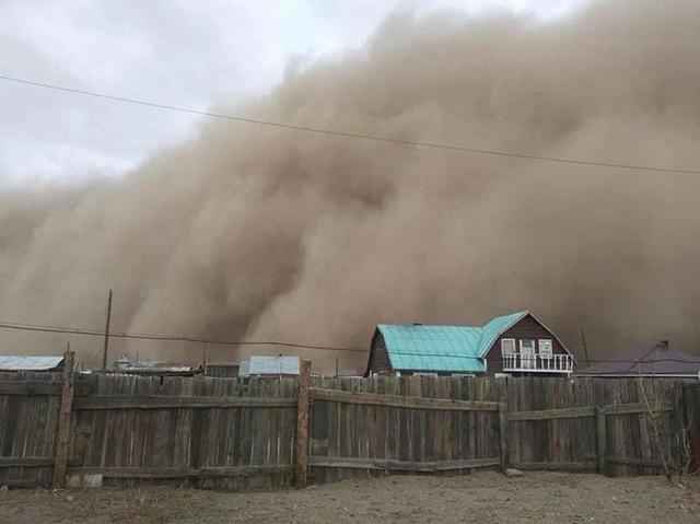 特大沙尘暴6人死亡80余人失踪