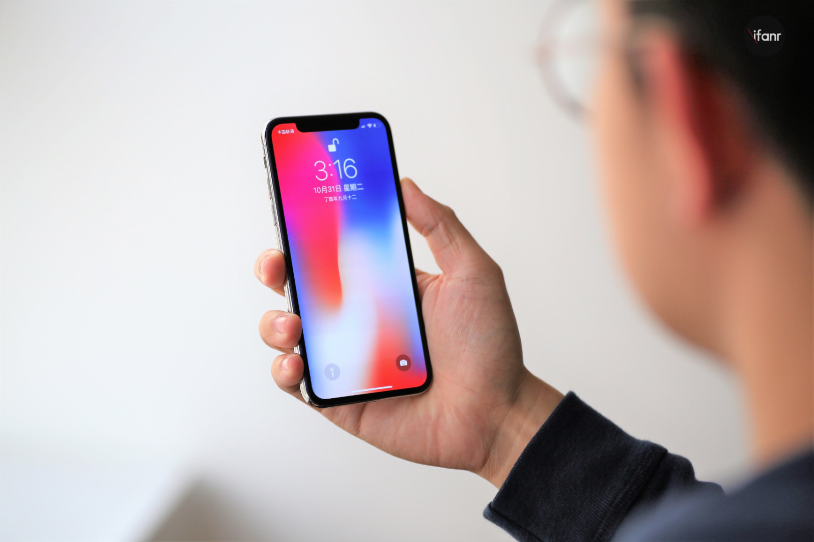 vivo NEX 敢和苹果 iPhone X 说“不”？