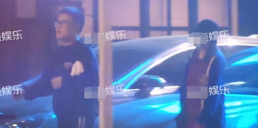 张一山疑似恋情曝光 被拍与十指紧扣又被曝出已有新欢