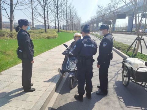 警号043940由牺牲民警女儿重启_刚刚，2019年全国公安机关因公牺牲民警辅警名单公布……