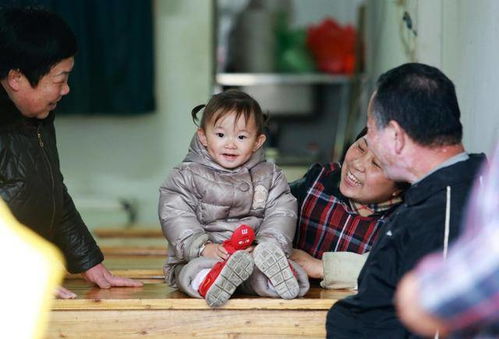 年夜饭去奶奶家还是姥姥家_过年回谁家，没那么难商量，不妨试试这样做！