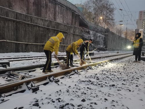 武汉铁路建议不要贸然前往火车站_准备乘坐火车的人，不要贸然前往武汉站，是个明智的选择