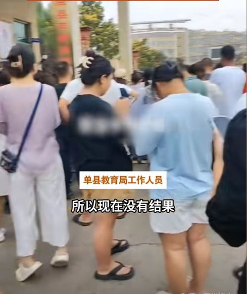 军训中暑身亡职中女生请假未准_闹大了！女生疑军训中暑身亡，宿舍没有空调风扇且住十余名学生！