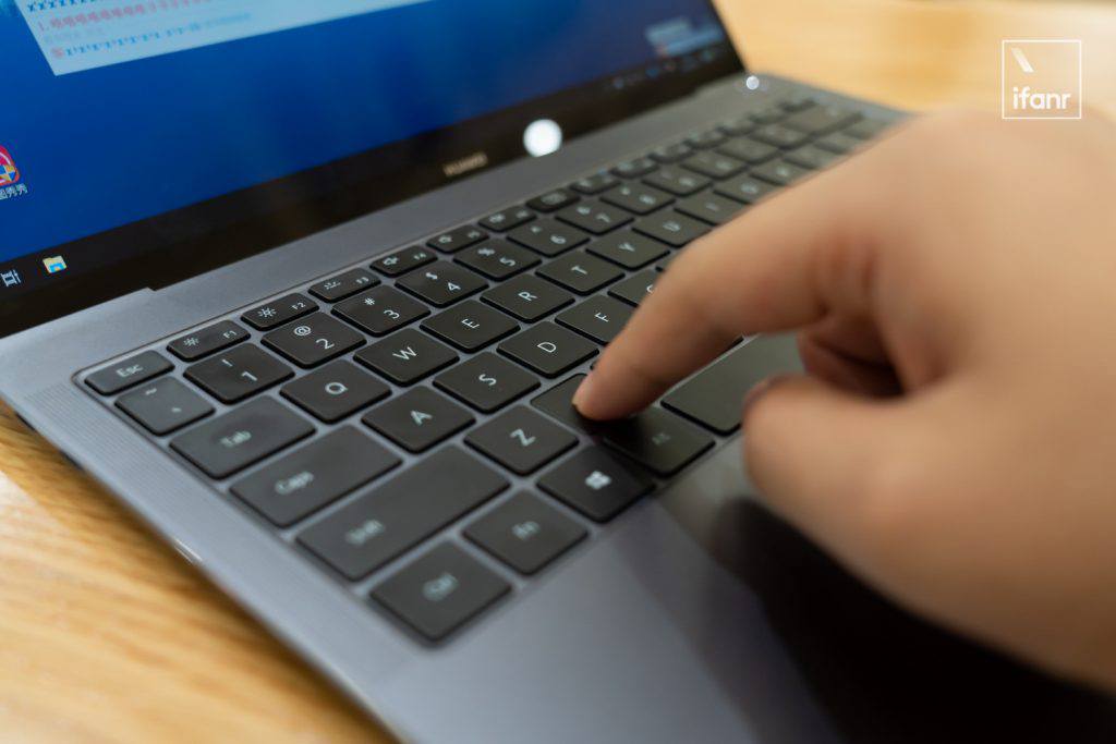 2019 款 MateBook X Pro 评测：手机厂商做电脑会有何不同？