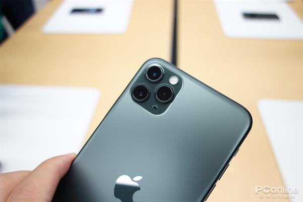 iPhone 11系列开售首周报告：发烫严重 夜拍提升