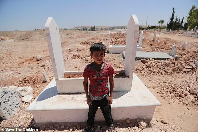 叙利亚8岁儿童成掘墓工怎么回事?亲手埋葬多位孩子尸体