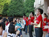 孩子高考父母穿什么衣服吉利?高考家长穿衣的讲究 高考三天穿衣经