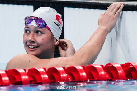 香港选手何诗蓓女子100米自由泳银牌 何诗蓓再次打破100米自由泳亚洲纪录