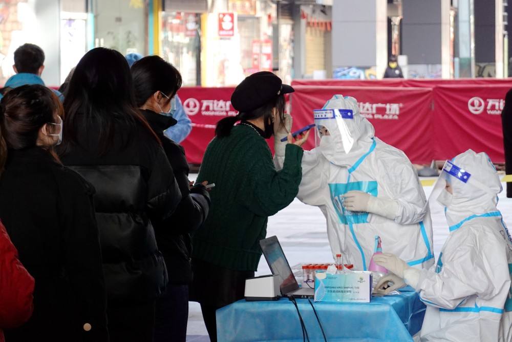 媒体拷问西安疫情:应急表现大失所望 备受拷问的防控管理