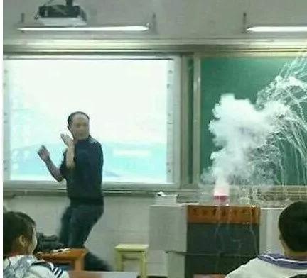 老师未经允许拍摄学生违法吗