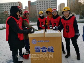 体育老师问班主任借课打雪仗_体育老师向班主任借课带学生打雪仗，班主任：别给我学生弄生病了