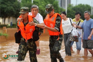 湖南湘潭特大暴雨武警紧急转移群众_两天转战多个乡镇 武警湘潭支队洪水中转移600多名受困群众